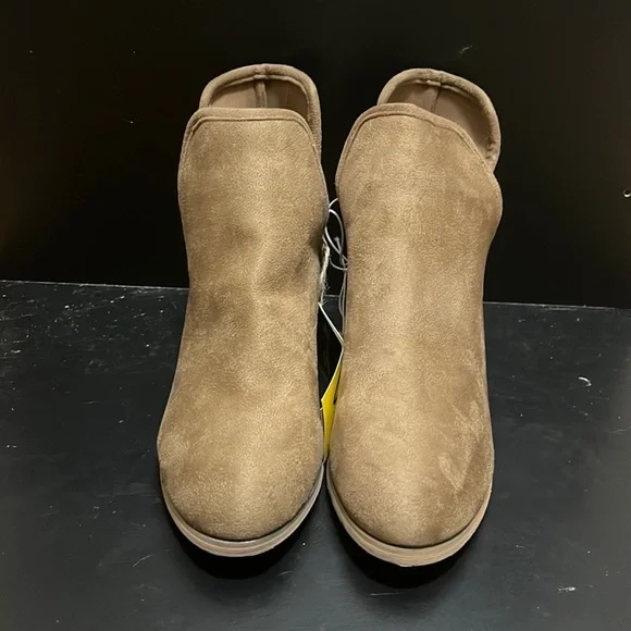 Seven7 soho ankle boot beige size 8 shoe - Picture 4 of 8